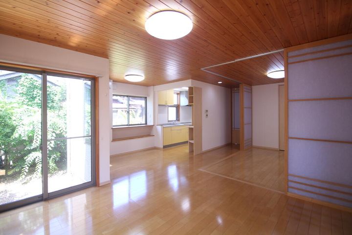 新潟県新潟市中央区関屋松波町2(一戸建)の賃貸物件の居間