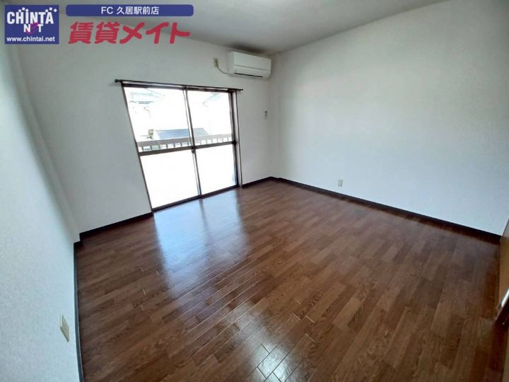 北口ハイツの居間