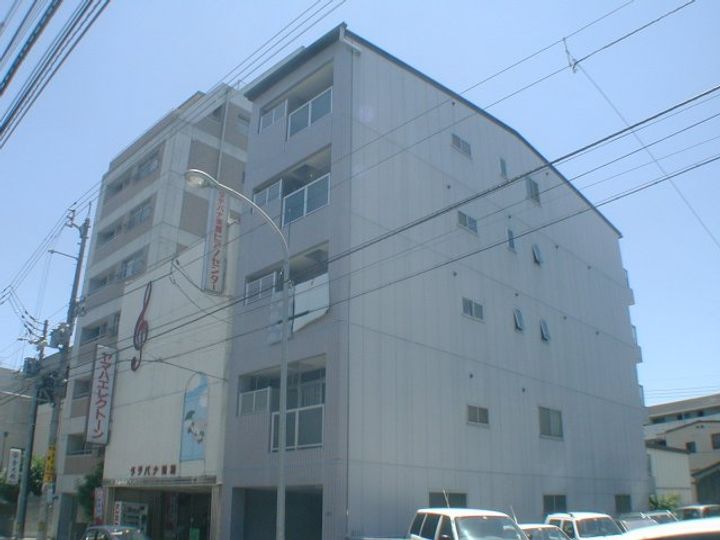 安丸マンションの外観