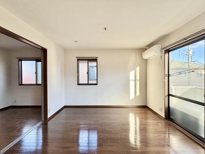 ペルレ A棟の居間