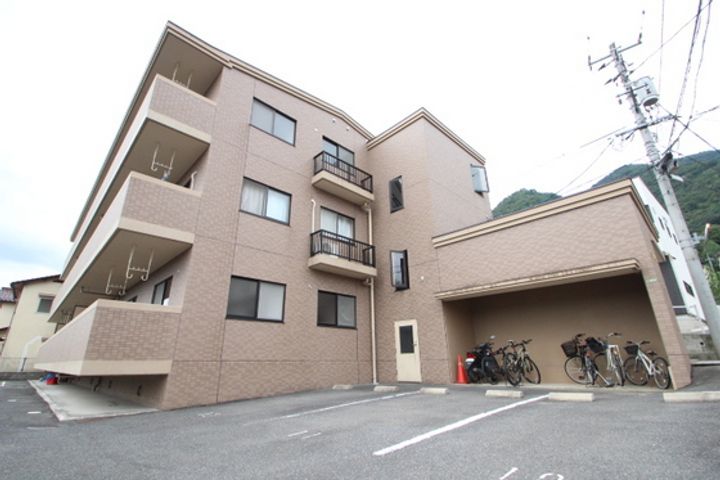 グランドハイツの外観