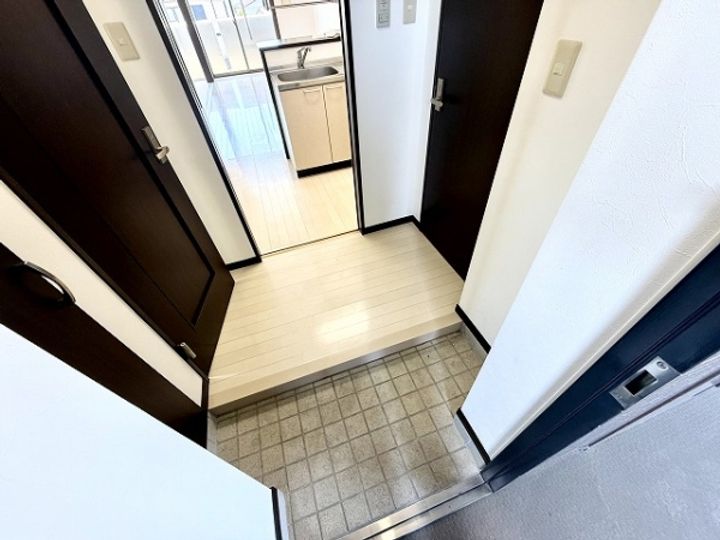 フォーライフヴィラ白帆 IIの玄関