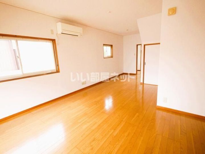 香川県高松市太田下町(一戸建)の賃貸物件の居間