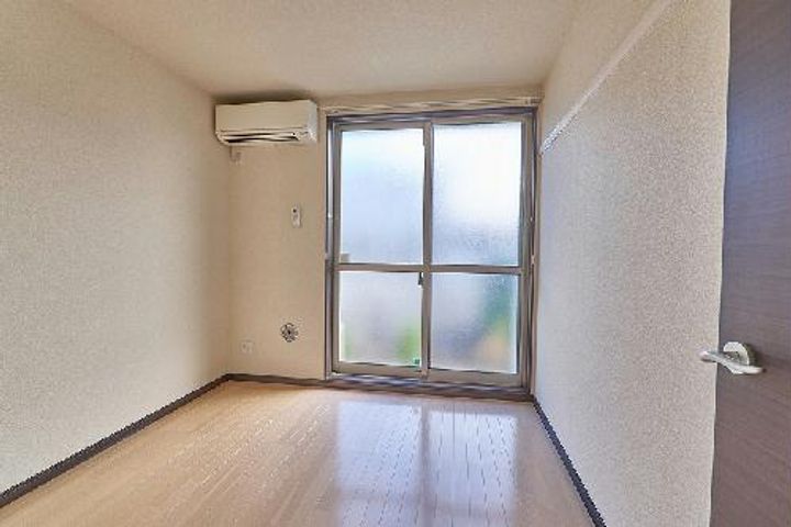レオネクストブラウンコートの居間