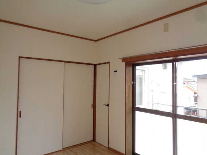 長野県岡谷市塚間町1(アパート)の賃貸物件の居間