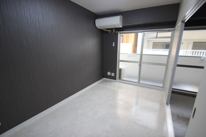 エセル三篠の居間