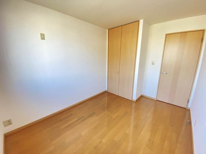 ロイヤル フェルティ F棟の居間