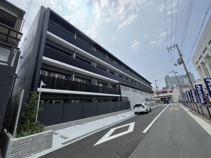 Alivis緑橋の外観