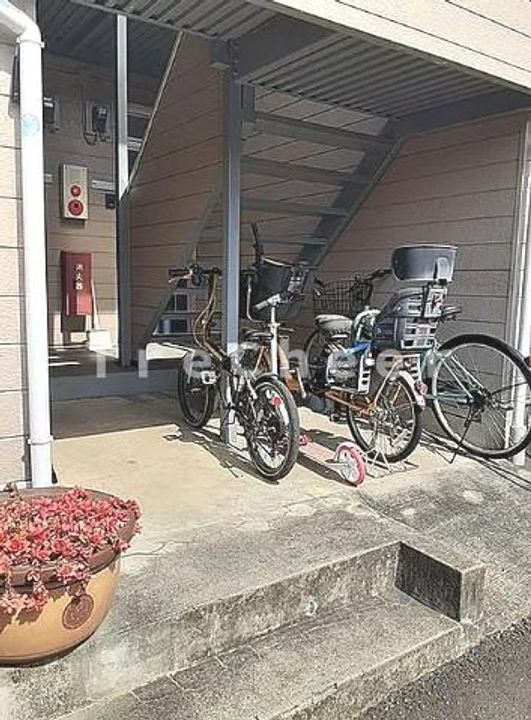 東京都町田市本町田(アパート)の賃貸物件の地図