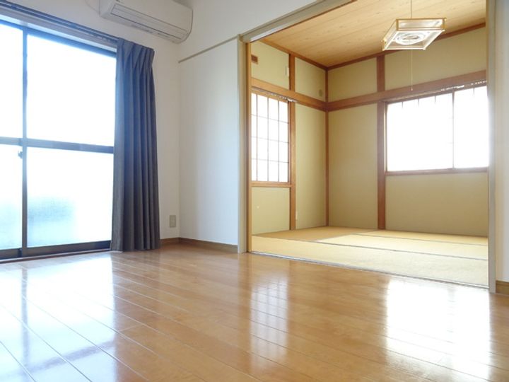 新潟県新潟市東区石山2(アパート)の賃貸物件の居間