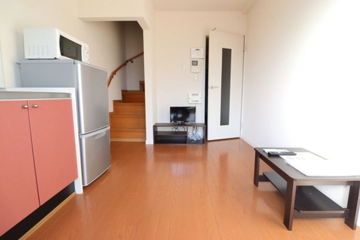 レオパレスひいらぎIIIの居間