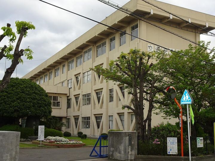 愛媛県新居浜市沢津町3(一戸建)の賃貸物件の周辺