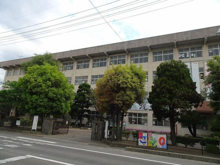 愛媛県新居浜市沢津町3(一戸建)の賃貸物件の周辺