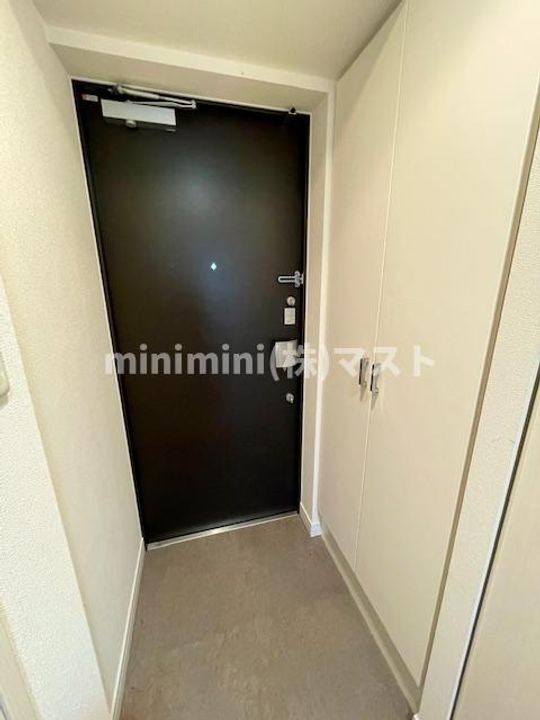 プレサンス玉造駅前の玄関