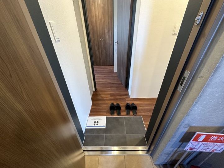 東京都杉並区和泉4(マンション)の賃貸物件の玄関