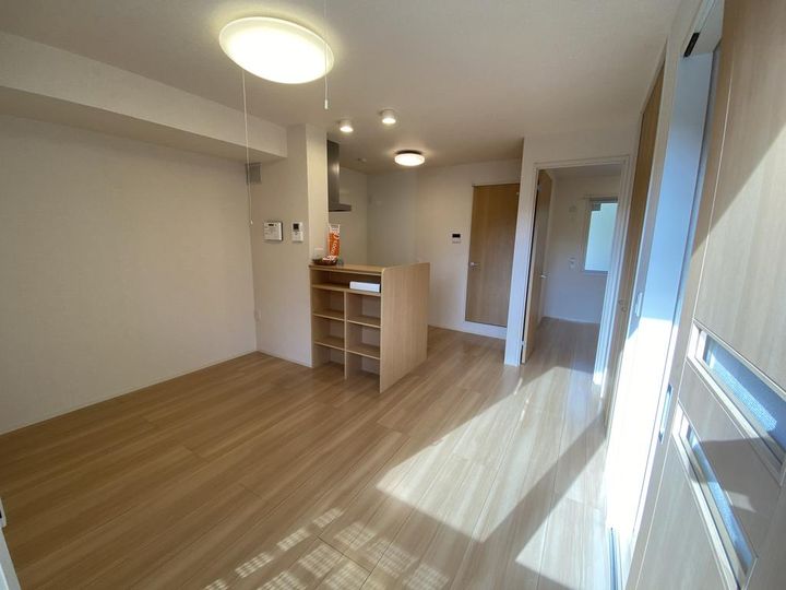 フォレスト上野山の居間