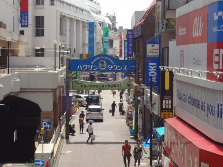 クレストハウスの周辺