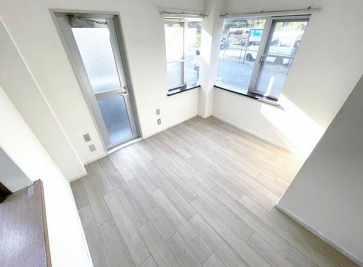 ヴィレッジ・インフィニティの居間