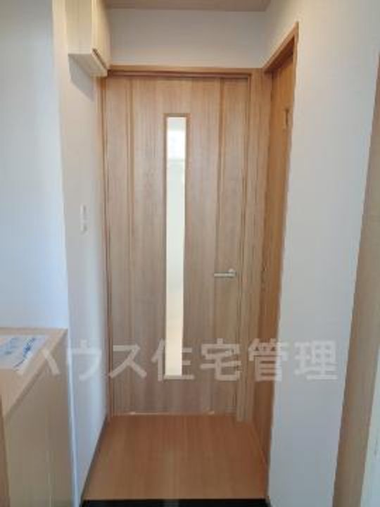 大阪府高槻市富田町1(マンション)の賃貸物件の玄関