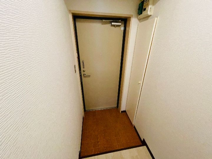 千葉県習志野市谷津3(マンション)の賃貸物件の玄関