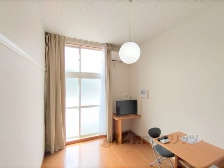 レオパレスNAKATAの居間