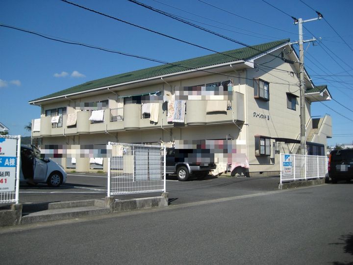 グリーンウッドB棟の外観