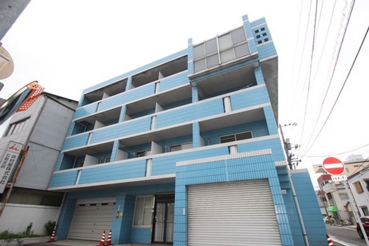 SPLASH WESTの外観