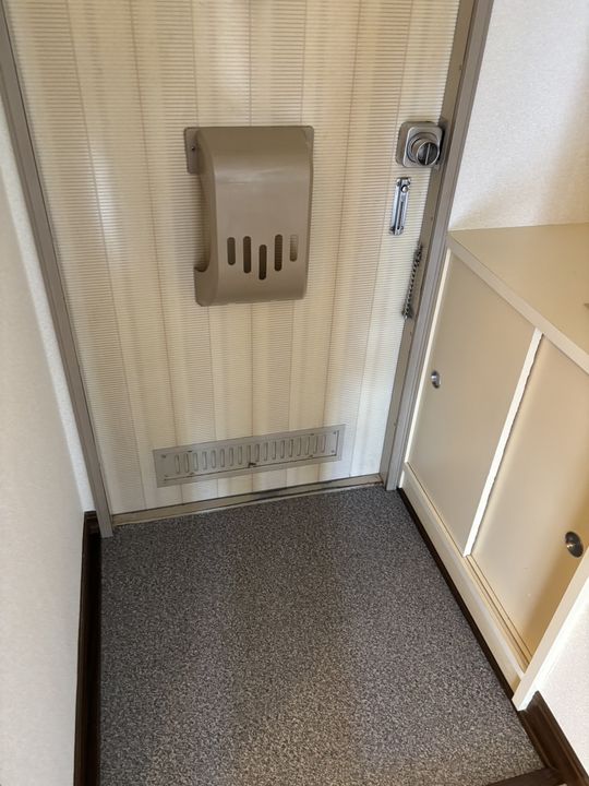辻下ハイツの玄関