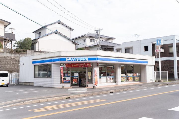 エステート虹ヶ丘 Bの周辺