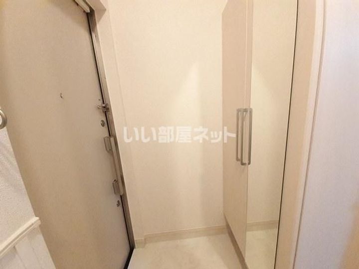 大阪府寝屋川市打上元町(アパート)の賃貸物件の玄関