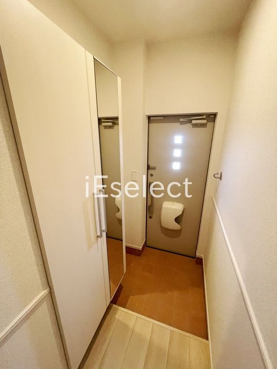 グレースヴィラージュ 弐番館の玄関