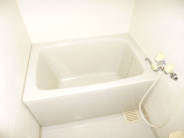 三重県伊勢市黒瀬町(アパート)の賃貸物件の風呂