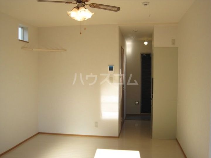 すすきのヒルズの居間