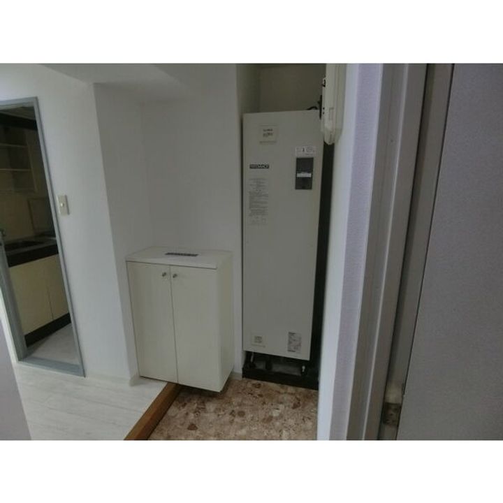 広洋フォルム横浜の玄関