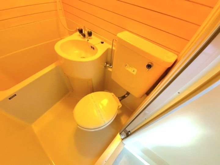 西霞MRビルの内装