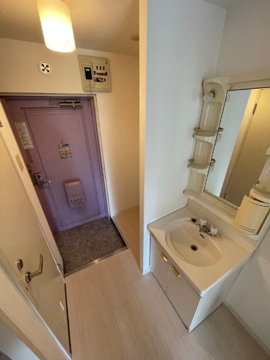 リエス上島 A館の内装