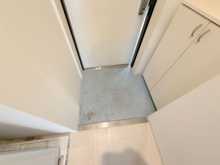 グランパシフィック今里駅前の玄関