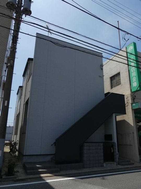 パトリアSMK(パトリアエスエムケー)の外観