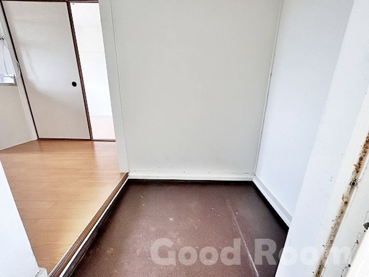 徳島県阿南市横見町中川原(マンション)の賃貸物件の玄関