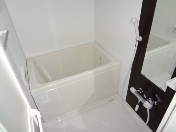 神奈川県横浜市金沢区六浦1(マンション)の賃貸物件の風呂