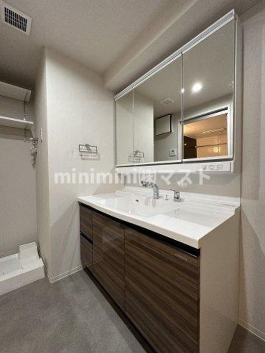 リアライズ天満橋の内装