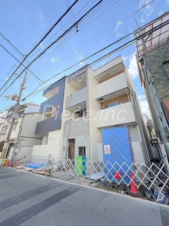 フジパレスJR淡路駅東の外観