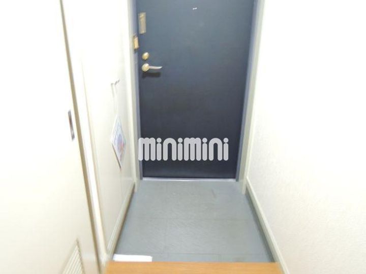 東京都大田区西蒲田5(マンション)の賃貸物件の玄関