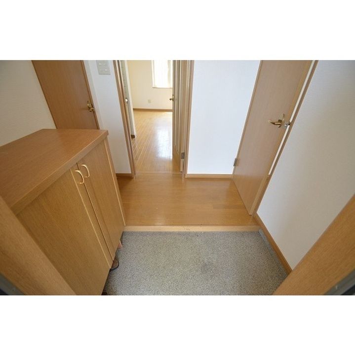 ハイツカネミIIの玄関