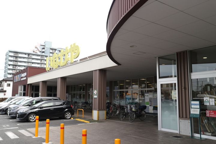 メゾン・ド・ラポールの周辺