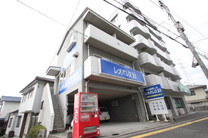 伊藤ビルの外観