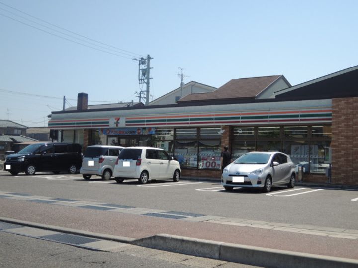 ポポラーレの周辺