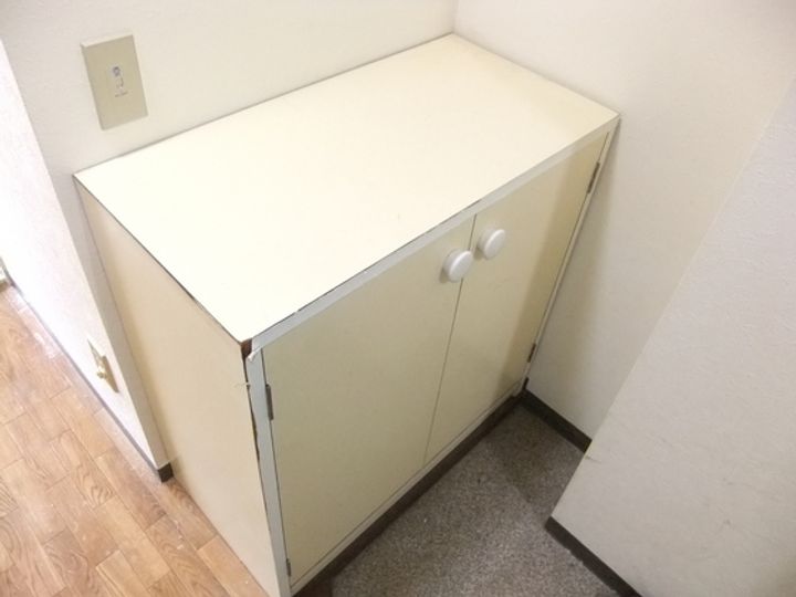 Aみゆきビルの玄関