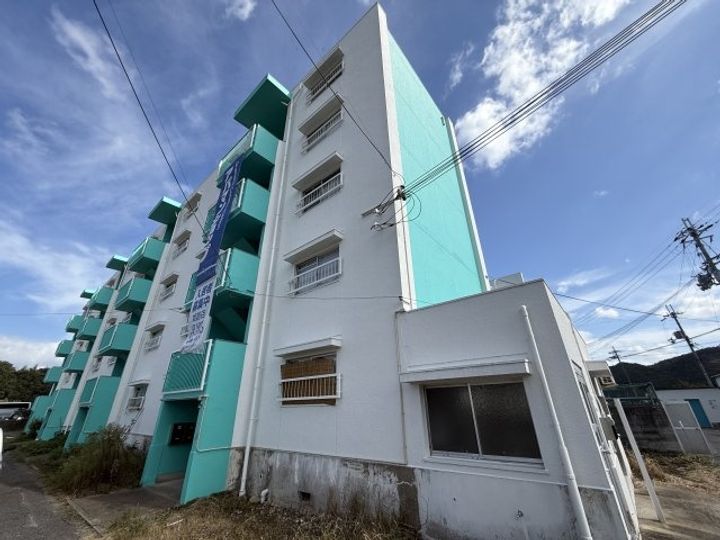 クレスト多可町の外観