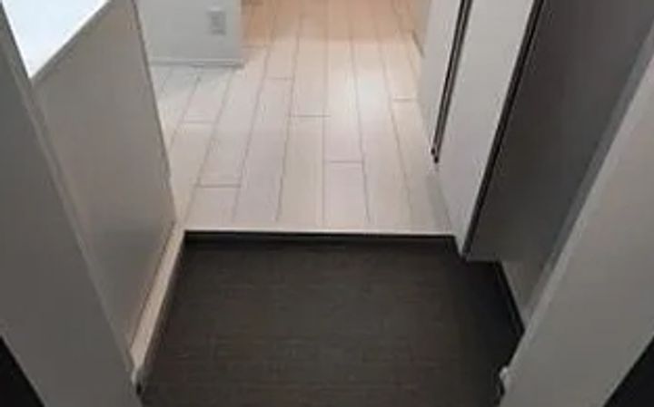 ザ・クラスアーバンス早稲田南の玄関